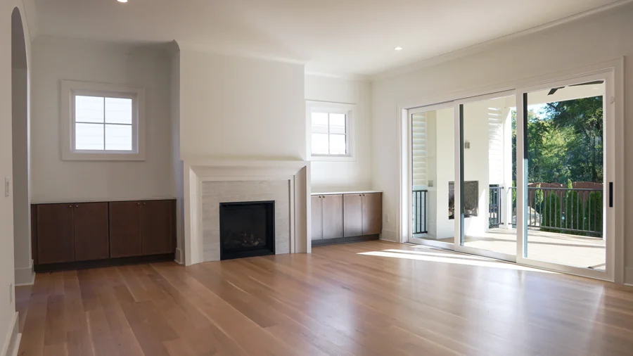 1904 McCarthy — Living Room