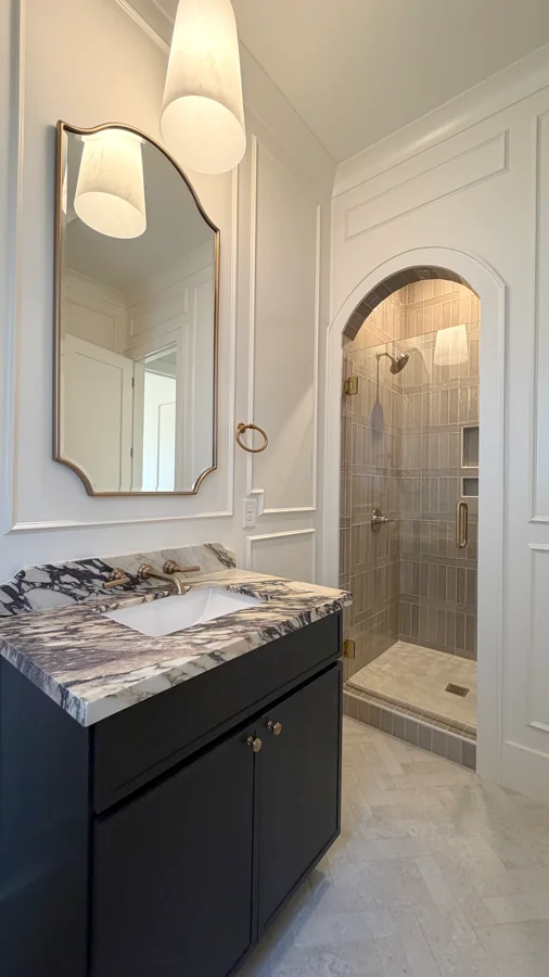 1904 McCarthy — Front Bath