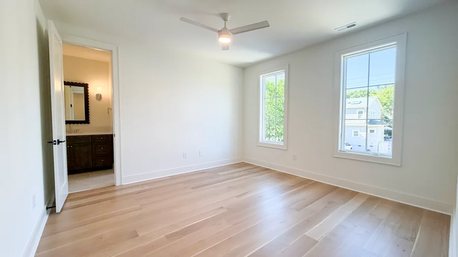 1904 McCarthy — Guest Bedroom C