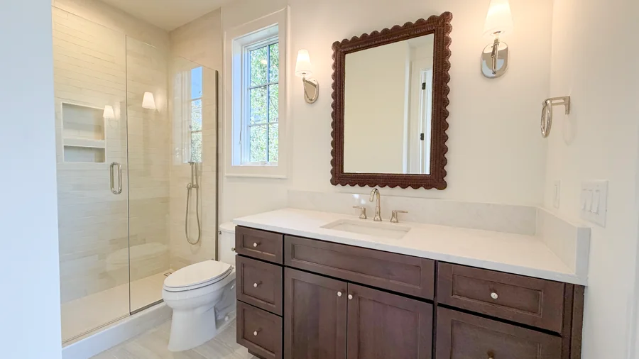 1904 McCarthy — Guest Bath C