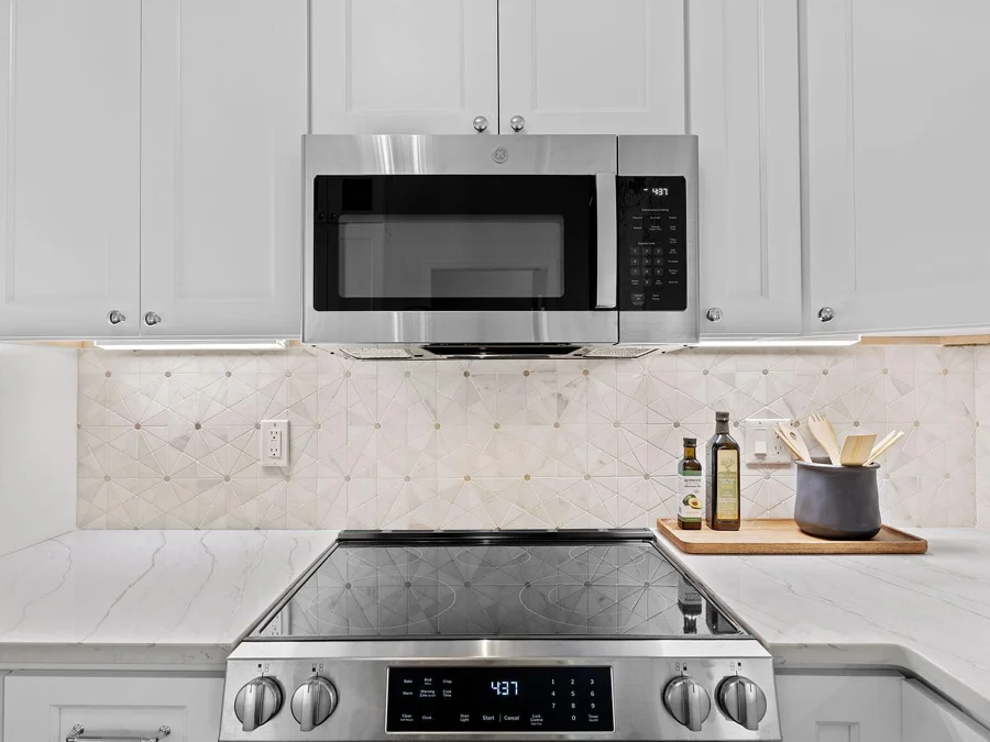 Ashland — Range and cabinetry