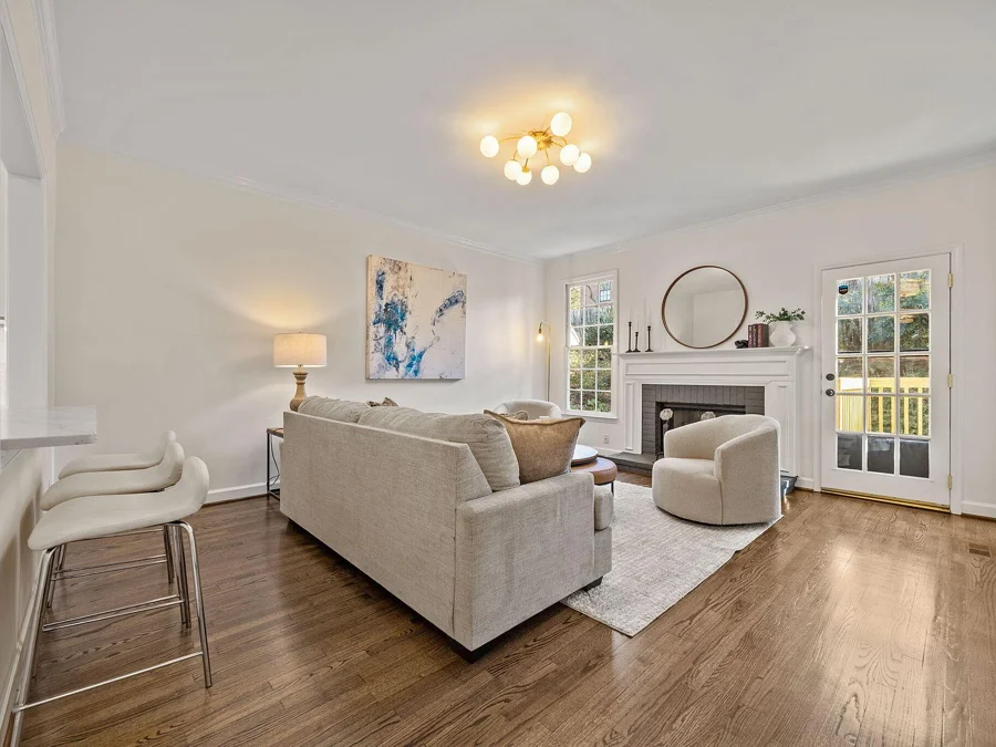 Ashland — Living room