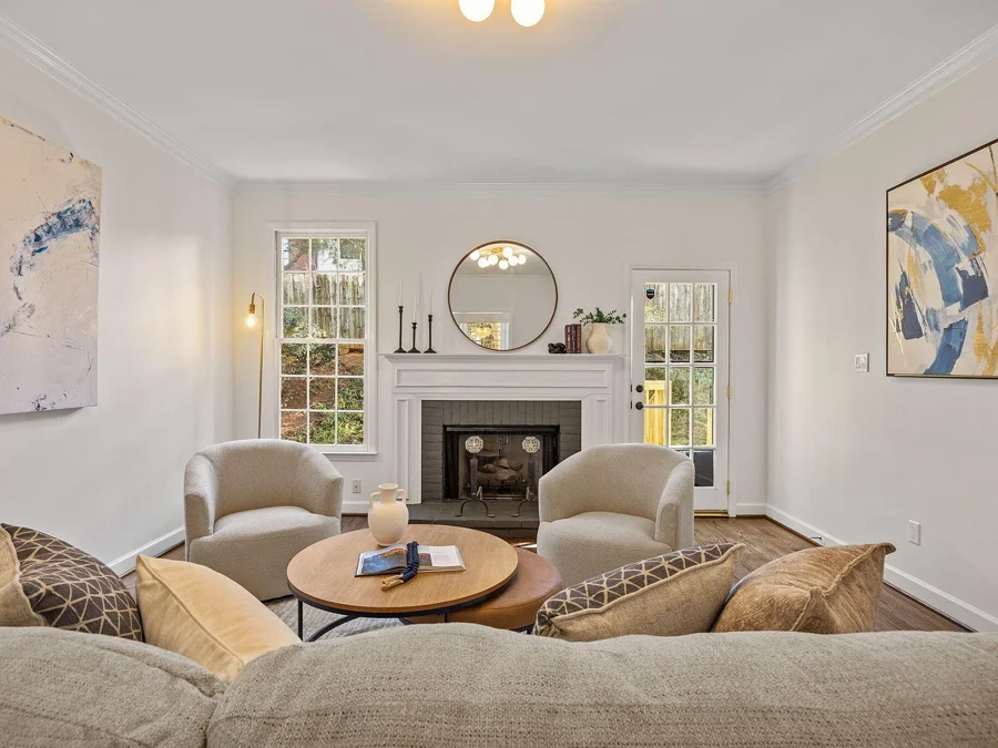 Ashland — Living room