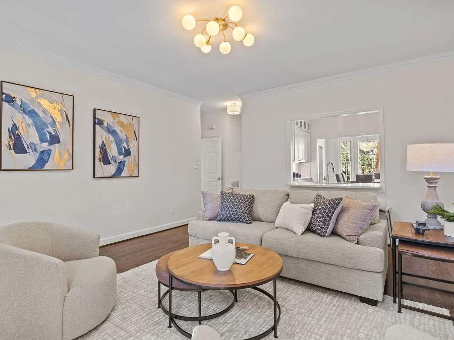 Ashland — Living room
