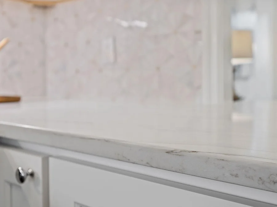 Ashland — Vanity detail