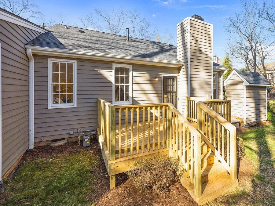 Ashland — Rear exterior